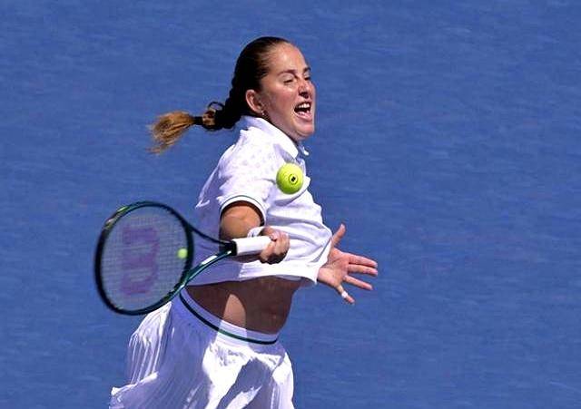 关于美网逆转戴维斯杯，鲁德高光表现的信息