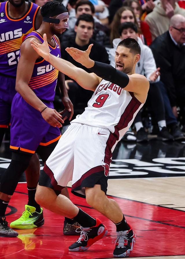 太阳力克四川队,武切维奇扛起全队 太阳力克四川队,武切维奇扛起全队